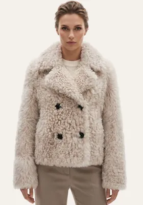 Produktbild von Curly Lammfelljacke in Creme-Beige Modell 1043 - Größe: M
