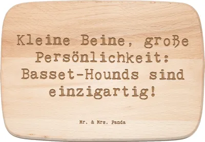 Produktbild von Mr. & Mrs. Panda Schneidebrett Spruch Basset Hound Persönlichkeit - Transparent - Geschenk, sanftmütiger Hund, Holzbrettchen, Jagdhund, Hundeliebhaber, Frühstücksbrett