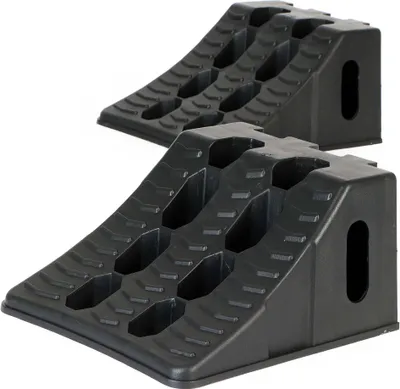 Produktbild von Wiltec Unterlegkeile für Anhänger 2er Set 10 t, Radkeile zusammengelegt 454 x 208 x 120 mm, Bremskeile aus recyceltem Kunststoff