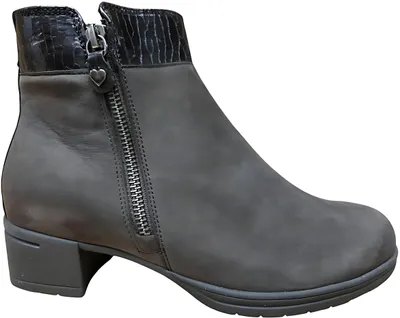 Productafbeelding van Damessneakers met hartjesprint