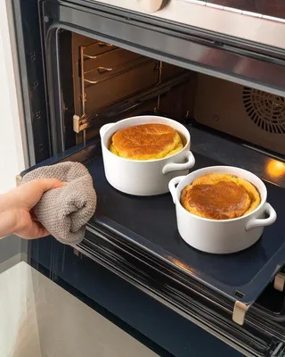 Productafbeelding van Famanu soepkom, 550 ml, met deksel - matte keramische soepkom met handgrepen - witte Franse soepkom