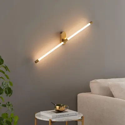 Produktbild von KOSILUM - Wandleuchte, Aluminium und Acryl - Transparent und goldfarben - Natys
