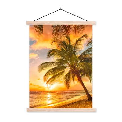 Produktbild von MuchoWow® Textilposter Sonnenuntergang - Palme - Wolken - Meer - Strand 60x80 cm mit holzfarbenen Rahmen - Wandbild