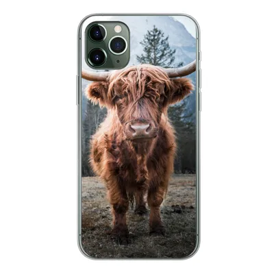 Produktbild von MuchoWow® Handyhülle Schutzhülle Hülle für iPhone 11 Pro Max Schottischer Highlander - Berg - Tier Silikon Softcase Handy Hülle - Schutz