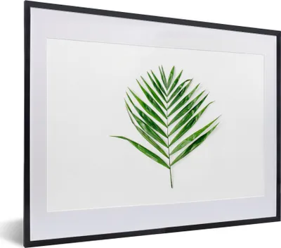 Produktbild von MuchoWow® Gerahmtes Poster Grün - Blatt - Tropisch 40x30 cm - Poster mit Schwarzem Bilderrahmen Wandposter Rahmen Foto Bilder - Bilderrahmen - Poster im Rahmen