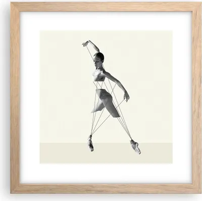 Produktbild von Gerahmtes Poster - Rahmen in heller Eiche - Surreal Ballerina Marionette - 30x30 cm - Wand Bild - Wanddeko - Wandbilder - Kunstposter - Wandposter - Bilderrahmen - Bilder - P2NAC30x30-4812