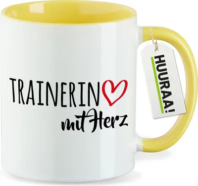 Produktbild von Huuraa Kaffeetasse Trainerin mit Herz 330ml Gelb Keramik Kaffeebecher Geschenkidee