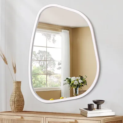 Immagine prodotto di Specchio da parete, forma ovale irregolare, dimensioni 50 x 40 cm, cornice in legno bianca, design asimmetrico
