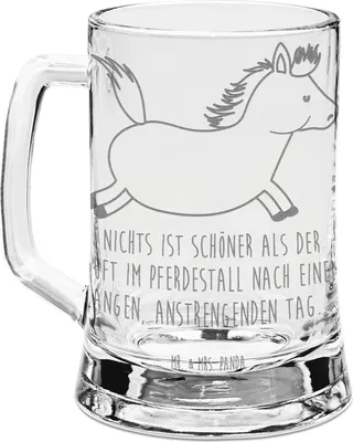 Produktbild von Mr. & Mrs. Panda Gravierter Bierkrug Pferd Springen - Transparent - Geschenk, Glas, Bierhumpen, Pferde, Pony, Seidel, Glasbierkrug, Stall, Reiten, Krug, Pferdestall