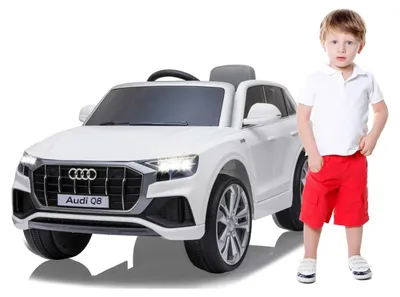 Immagine prodotto di Audi Q8 bianca cavalcabile, 12V