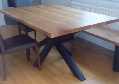 Produktbild von Tisch mit gerader Kante und Spinnenbeinen 210x80cm, Tischplatte aus massiver Eiche, Tischplatte aus massiver Eiche, Esstisch, Küchentisch