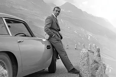 Zdjęcie produktu dla Plakat James Bond Connery i Aston Martin 91,5x61cm