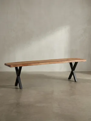 Die Sitzbank Akazie Massivholz vereint natürliche Schönheit mit modernem Industrial-Stil für jedes Esszimmer oder jede Küche._#sku_SAFWL7.298#