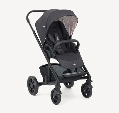 Produktbild von Joie Chrome2 Trio Raven Complete 3-in-1 Set – inkl. i-Snug2 i-Size Babyschale, Adapterset & Regenverdeck, umkehrbarer Sitz, 5-Punkt-Gurt