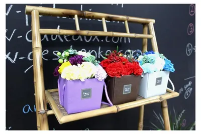 Produktbild von Seifenblumenstrauß - Lila Blumenarrangement