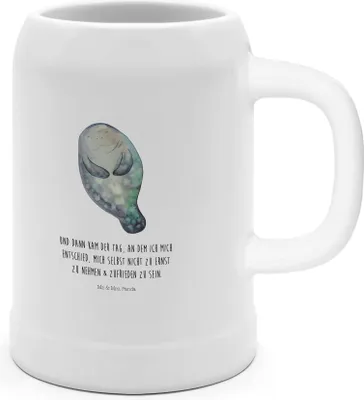 Produktbild von Mr. & Mrs. Panda Bier Humpen Seekuh Happy - Weiß - Geschenk, Bierbecher, Seidel, Respekt, Seekühe, Tonkrug, Zufrieden, Krug, Achtsamkeit, Freundin, Urlaub
