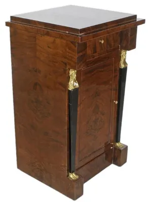Produktbild von Casa Padrino Barock Mahagoni Säule mit Tür und Schublade Braun / Schwarz / Gold 60 x 45 x H. 80 cm - Barock Möbel