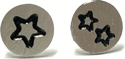 Produktbild von Ohrstecker 925 Silber matt Stern geschwärzt asymmetrisch 9mm Ohrring