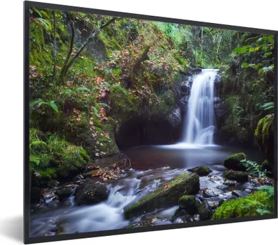 Produktbild von MuchoWow® Gerahmtes Poster Wasserfall - Natur - Wasser 80x60 cm - Poster mit Schwarzem Bilderrahmen Wandposter Rahmen Foto Bilder - Schwarzem - Mit Gestell