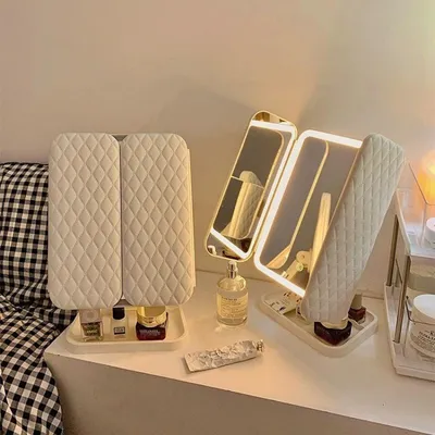 Produktbild von Dreifach-Kosmetikspiegel mit LED-Beleuchtung, Ankleidespiegel für das Wohnheim, Beauty-Spiegel Beleuchten Sie Ihr Fülllicht mit dem intelligenten, erg