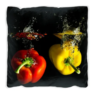 Produktbild von Wallario Premium Kissen, weiche Oberfläche, mit Motiv Bunte Küche  Paprika in rot  gelb  orange und grün im Wasser, Größe: 30 x 30 cm, mit weißer Rückseite