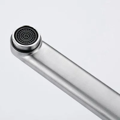 Productafbeelding van Zwenkbare Uitloop Kraan 22,5 cm - Geborsteld RVS Wandarmatuur voor Keuken en Badkamer - Flexibele Zwenkkraan met Moderne Afwerking