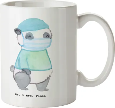 Produktbild von Mr. & Mrs. Panda Tasse Operationsassistent Herz - Weiß - Geschenk, Ausbildung, Teetasse, Pott, Motivtasse, OP, Operationstechnischer Assistent, Teebecher, Kaffeetasse