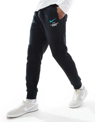 Produktbild von Nike Athletics Jogginghose - IB6481-011 - Größe M