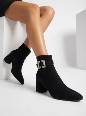 Produktbild von Royalfashion Schwarze Damenstiefel mit niedrigem Stöckelabsatz Masemart, Größe 38