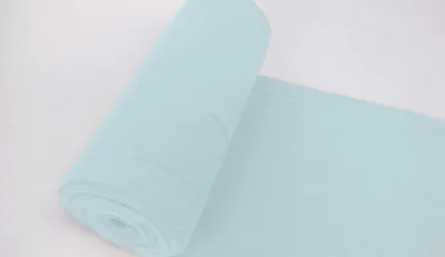 Produktbild von Bündchenstoff LUC Hellblau, Uni 270 g/m², Strickschlauch glatt/fein, 35 cm breiter Schlauch, 25 cm lang, Meterware