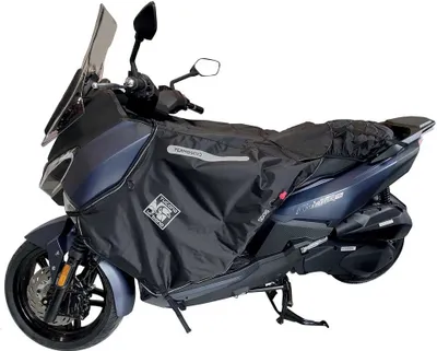 Obrázek produktu pro TUCANO URBANO R241 Chránič nohou Thermoscud černý s odolným nylonovým vnějším materiálem