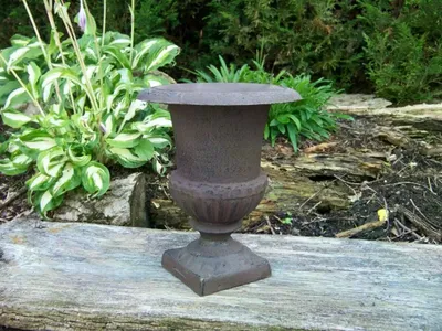 Produktbild von Charmantes Pflanzgefäß, französische Amphore,Fenja,Blumenamphore, Gusseisen H 23