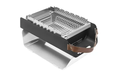 Produktbild von The Favilla FUMO mobiler Holzkohlegrill – Kompakter 2-in-1 Grill mit Edelstahlrost & Spießhalterung –Inkl. Tragetasche für Camping, Balkon & Picknick
