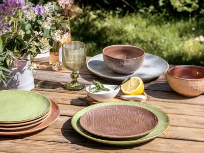 Image de CreaTable, référence 22239, série CANVAS Mediterran, ensemble de vaisselle de 16 pièces pour 12 personnes, service combiné en grès, compatible lave-vaisselle et micro-ondes, fabrication de qualité