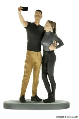 Image de Viessmann H0 : un couple prend un selfie 1559