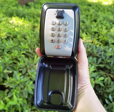 Imagen del producto de Caja fuerte con combinación de 12 dígitos para mayor seguridad