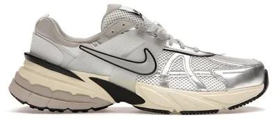 Produktbild von Nike V2K Run Summit White Metallic Silver (Women's) - EU 47