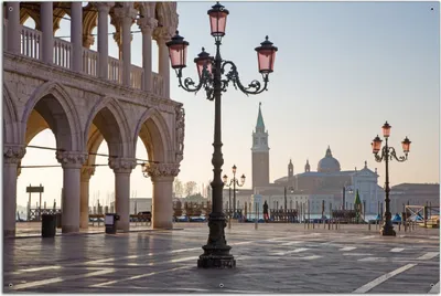 Produktbild von Wallario Outdoor-Poster für Garten oder Balkon, Motiv Venedig - Dogenpalast, Markusplatz und San Giorgio Maggiore II, in ca. 61 x 91,50 cm