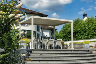 Produktbild von Pergola Mirador Deluxe 111 Smart 3x4 inkl. elektrischem Motor für Lamellendach 300 x 400 cm latte - ähnlich RAL9001