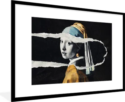 Produktbild von MuchoWow® Gerahmtes Poster Mädchen mit Perlenohrring - Gold - Vermeer - Schwarz - Weiß 90x60 cm - Poster mit Schwarzem Bilderrahmen Wandposter Rahmen Foto Bilder - Wanddekoration - Fotos