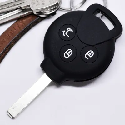 Produktbild von Auto Schlüssel Silikon Schutz Hülle Schwarz kompatibel mit Smart 451 Fortwo Cabrio Coupe 3 Tasten Funk Fernbedienung