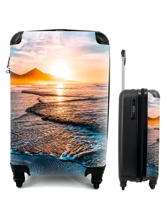 Produktbild von MuchoWow® Koffer Handgepäck Trolley Rollkoffer Kleine Reisekoffer mit 4 Rollen - Sonnenuntergang - Meer - Berg - Horizont - Landschaft - Blau - Cabin Size < 55x40x23 cm & 55x40x20 cm - Fotokoffer - Kabinenkoffer - Boardgepäck - Reise-Box - Reisekoffer - Reisegepäck - Koffer mit Bild - Trolley für Kinder