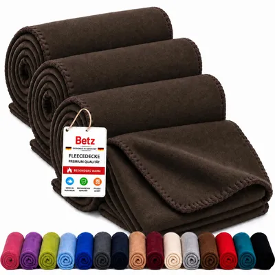 Produktbild von Betz Fleecedecke 3 Stück 130x170 cm 180g/m² – Wohndecke & Kuscheldecke – Flauschige Sofadecke als Tagesdecke – Leicht, wärmend & pflegeleicht - braun, KI-generiertes Bild