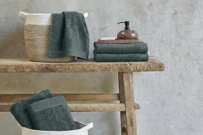 Produktbild von Eleganzzz Frottee-Handtuch 50x100cm – Grün  – 30x50  – 100% Baumwolle – saugstark