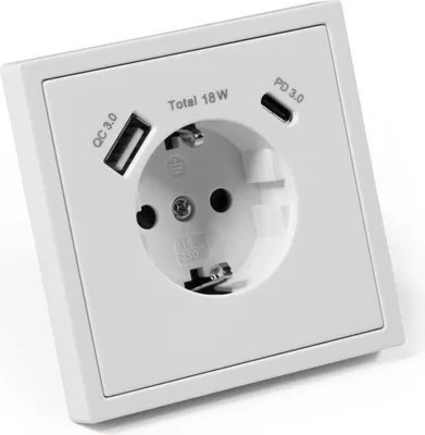Obrázek produktu pro Zásuvka s uzemňovacím kontaktem McPower ''Shallow'' 1x USB-C - 18W Quickcharge - 1x USB-A bílá