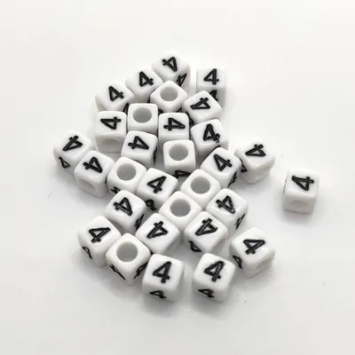 Produktbild von Buchstaben Perlen, 30 Stück, 6x6 mm, weiß mit schwarz, eckig, Zahl 4