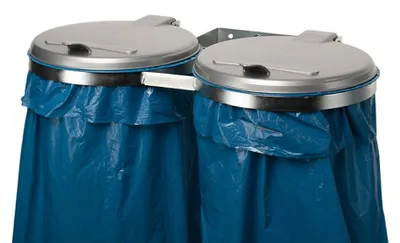 Produktbild von Robuster Doppel-Abfallsammler mit Kunststoff-Deckel | Wandhalterung | 2x 120 Liter, BxT 80x53cm | Stahl | Verzinkt-Silber