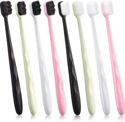 Immagine prodotto di Set di spazzolini da denti per adulti con struttura superficiale ad alta precisione