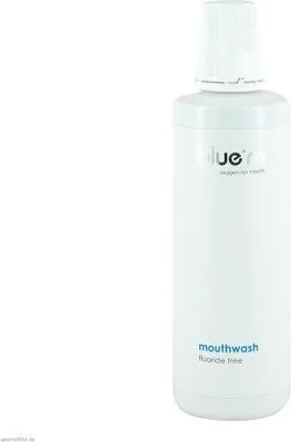 Produktbild von Bluem ústna voda pre starostlivosť o implantáty 500 ml