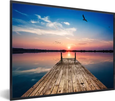 Produktbild von MuchoWow® Gerahmtes Poster Steg - Wasser - Sonnenuntergang - Rosa - Horizont 80x60 cm - Poster mit Schwarzem Bilderrahmen Wandposter Rahmen Foto Bilder - Schwarzem - Mit Gestell